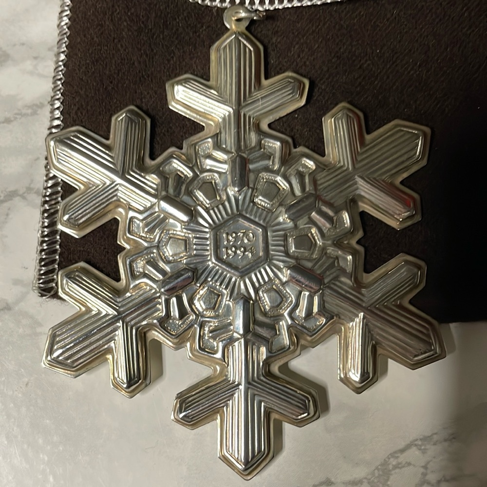 Vintage 1994 25th Anniversary Annual Gorham Sterling Snowflake Ornament - Picture 3 of 6